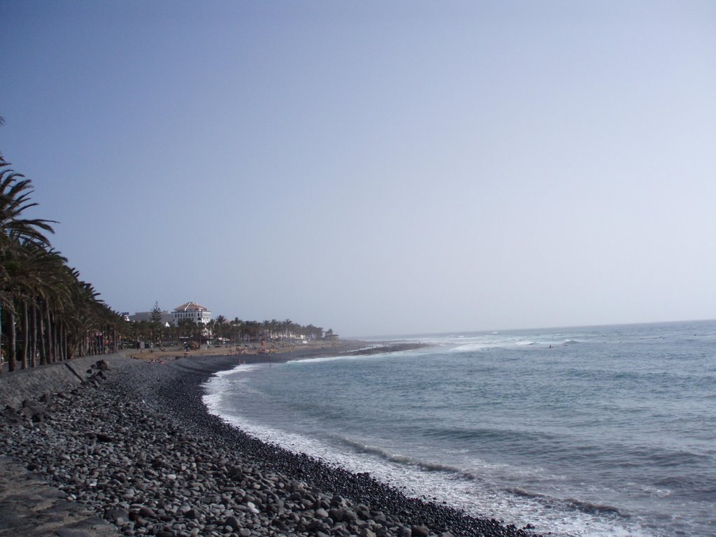 Playa de la Américas, Santa Cruz de Tenerife, Spain by Andriy Kotsyumbas