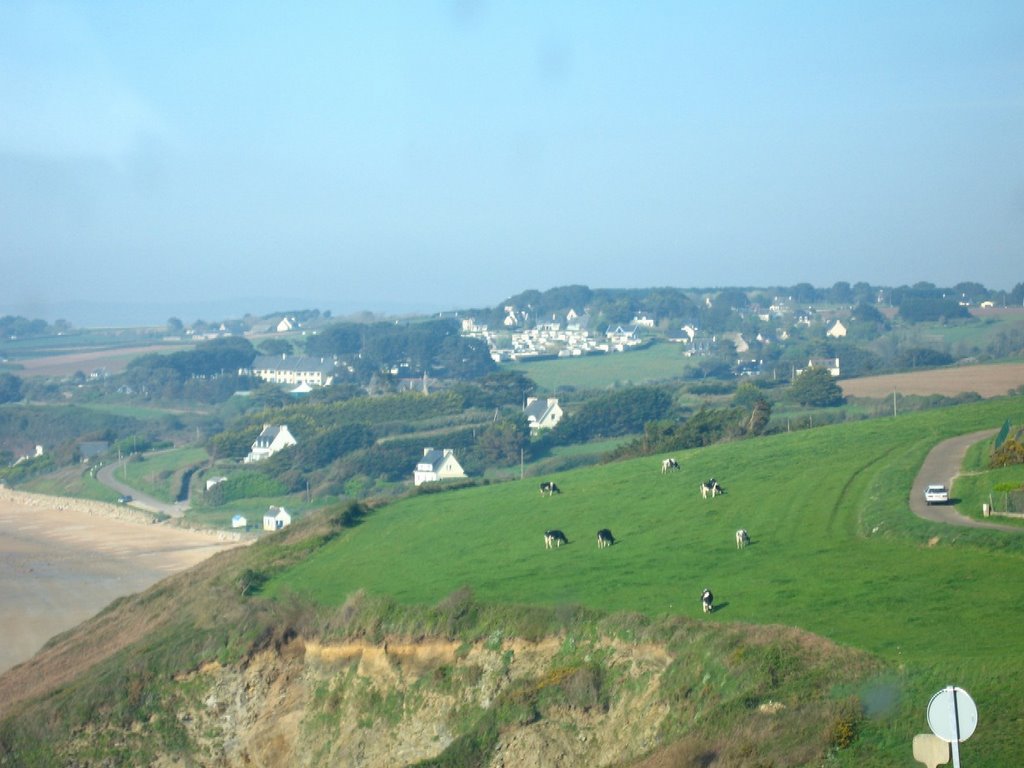 22.04.07 Way to Kervel Plage by D Morgant