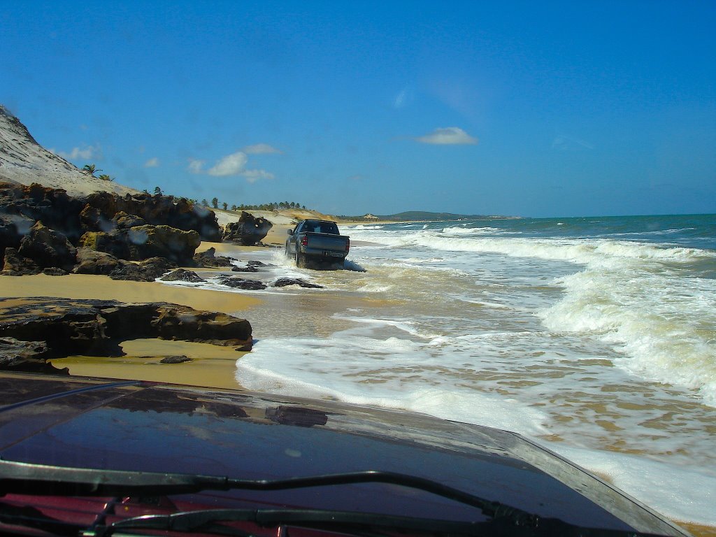 Perigo.... 4X4 contra a maré.. by Cal Tedde