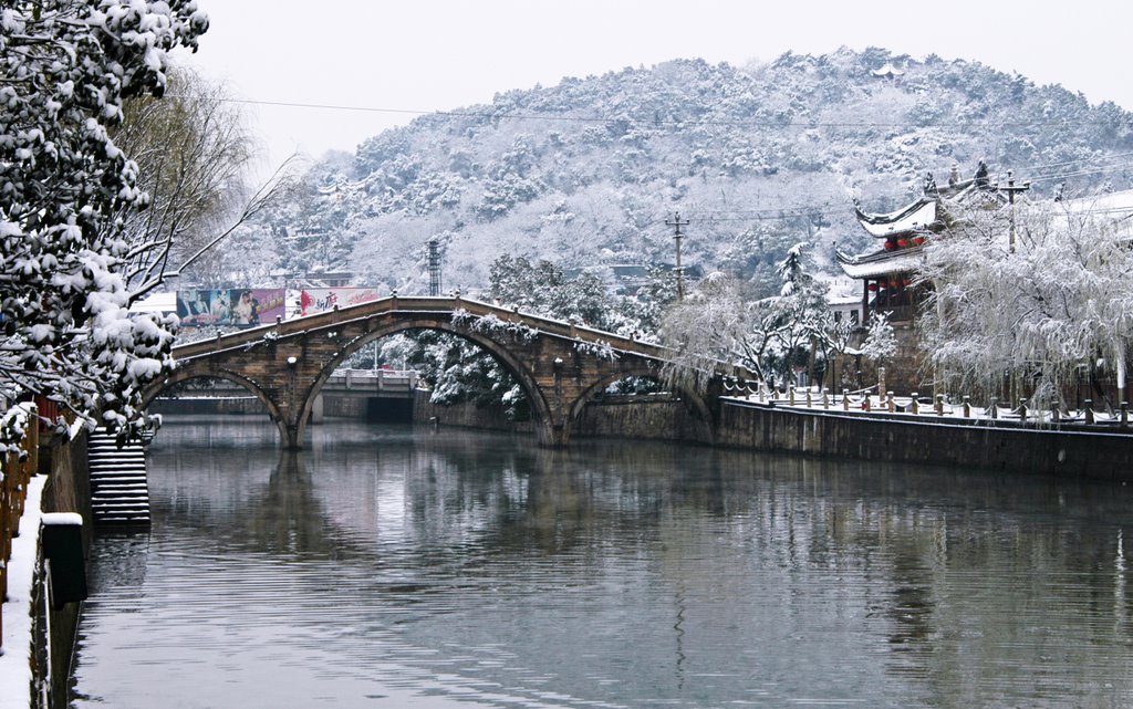 浙江 余姚 舜江楼与通济桥 2005年的大雪 Shunjianglou and Tongjiqiao of Yuyao Zhejiang China , The day with heavy snow in 2005 2005-3-12 by 如歌