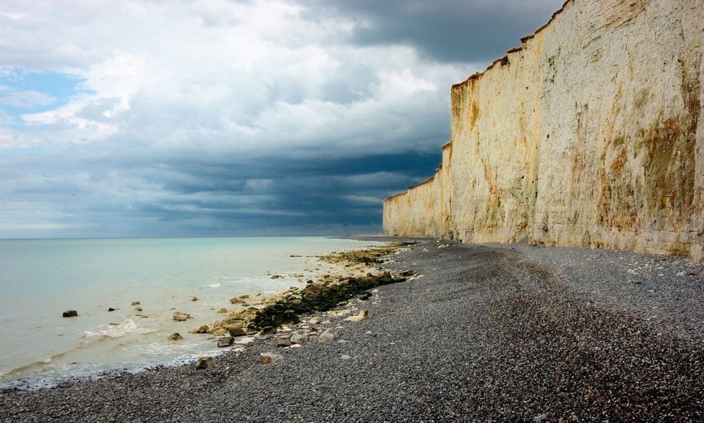 Criel sur mer by Hans Heemsbergen