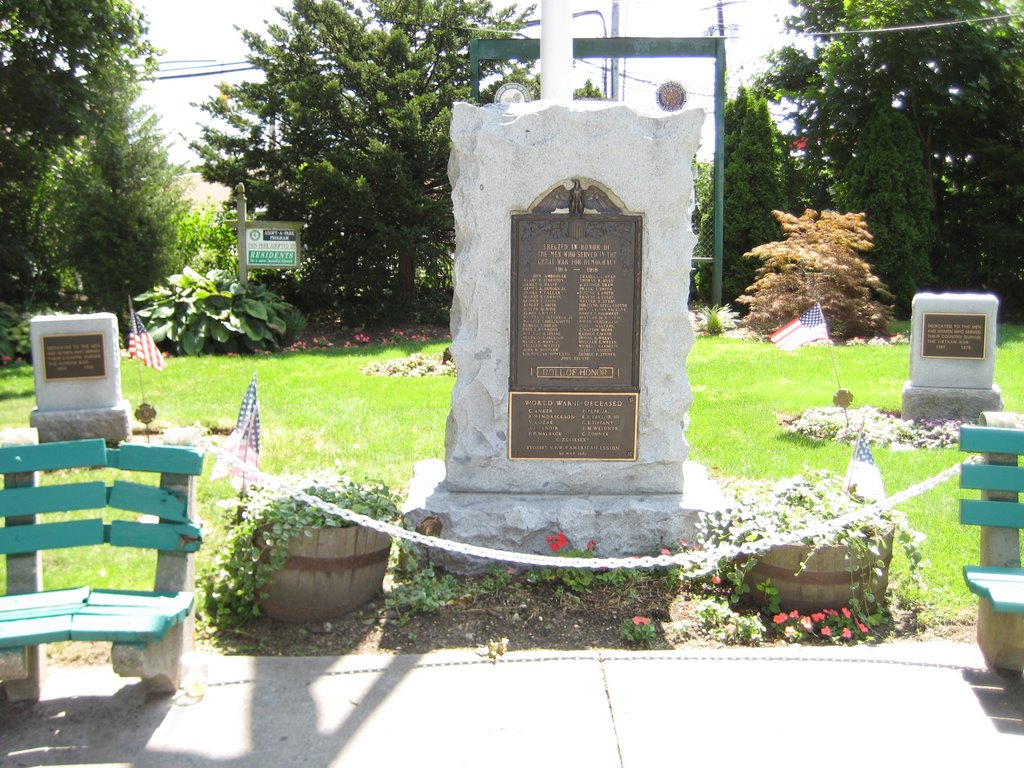 Syosset War Memorial by davidjevans1