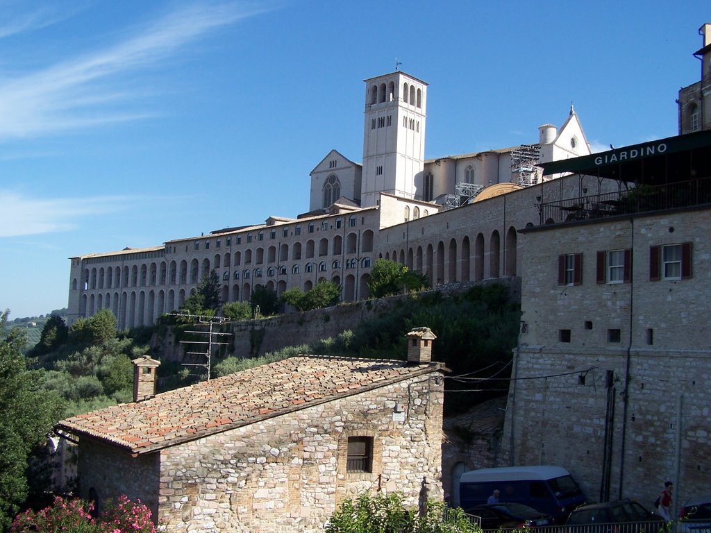 Italia, Assisi, Basilica S. Francesco by luca ©