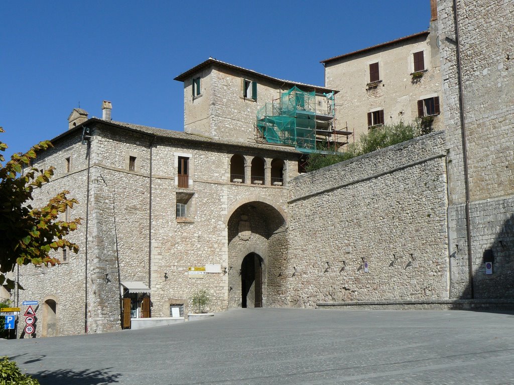 Stroncone - Piazza della Libertà by giulianopettini