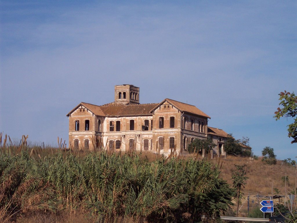 Cortijo Jurado (La casa encantada) - Campanillas (Málaga) by Vancedel