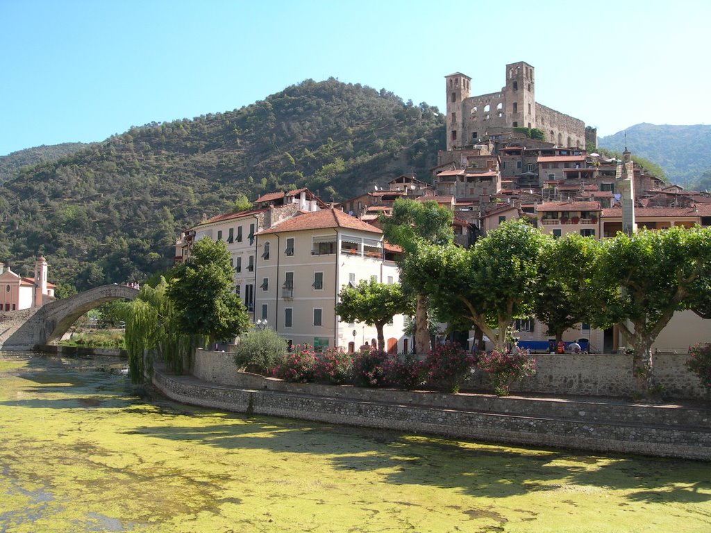 Dolceacqua by Eric Medvet