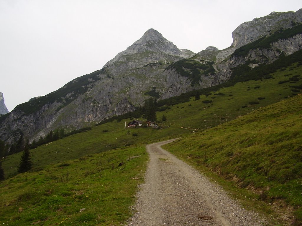 Dr.-Heinrich-Hackl-Hütte, Werfenweng, Salzburg, Austria by uwe leinhos