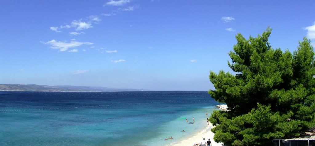 Baška Voda - beach by Michal Uhlárik