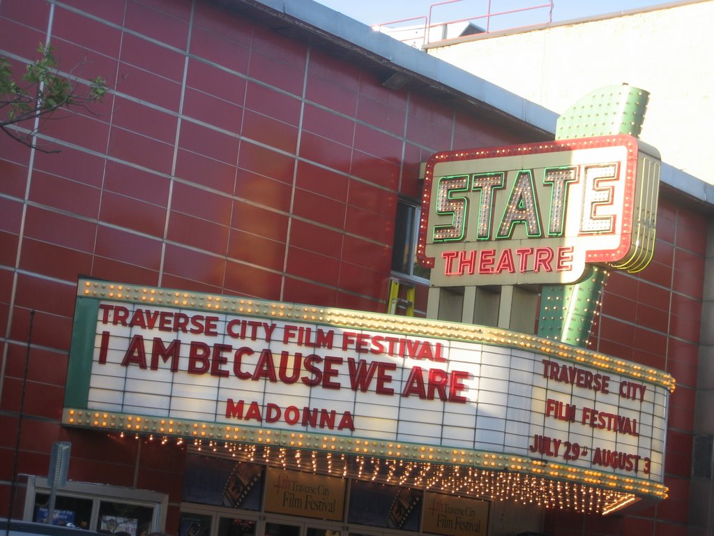 State Theatre, Traverse City, Michigan - August 2008 by singalong