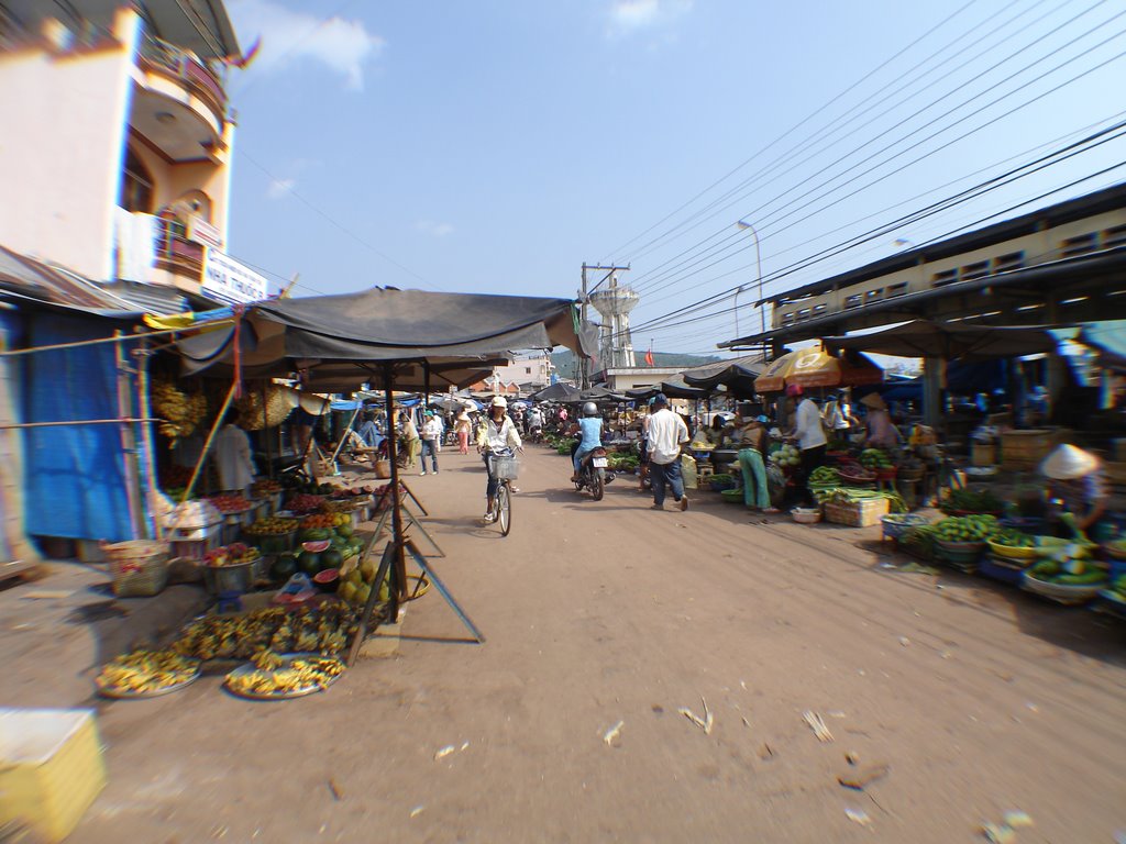 Market on Phu Quoc Island, Vietnam by looser oswald