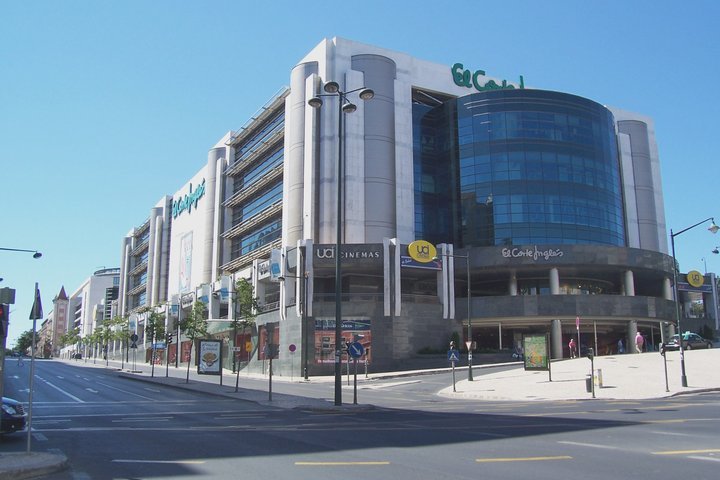 El Corte Inglés by Victor Cespón