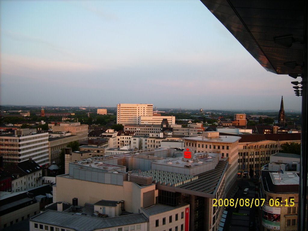 Über Bochum Richtung Westen by Falko Von Kalberschn…