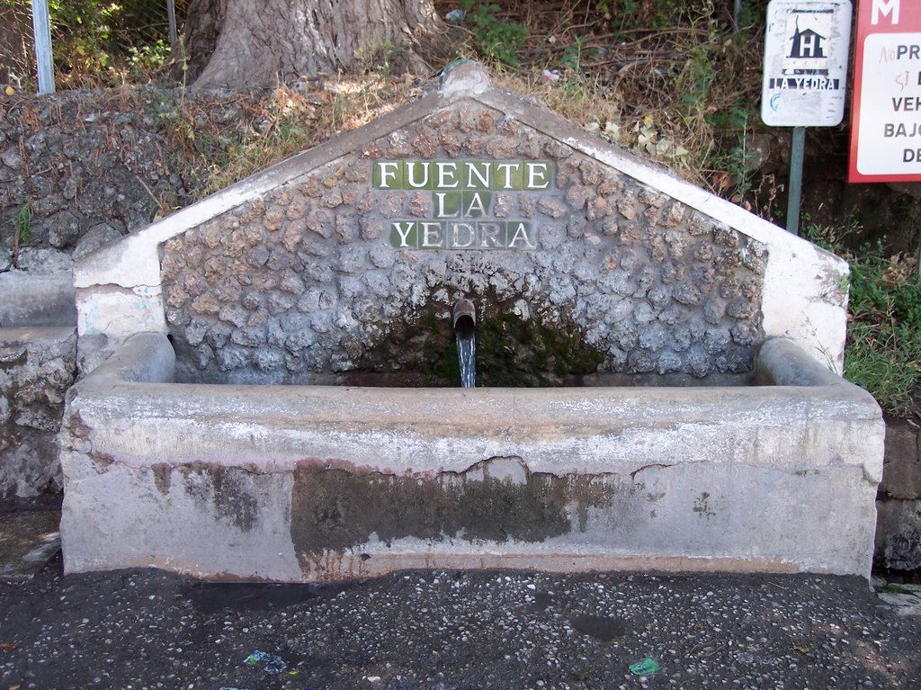 "Fuente La Yedra" Carretera Antequera-Málaga by Vancedel