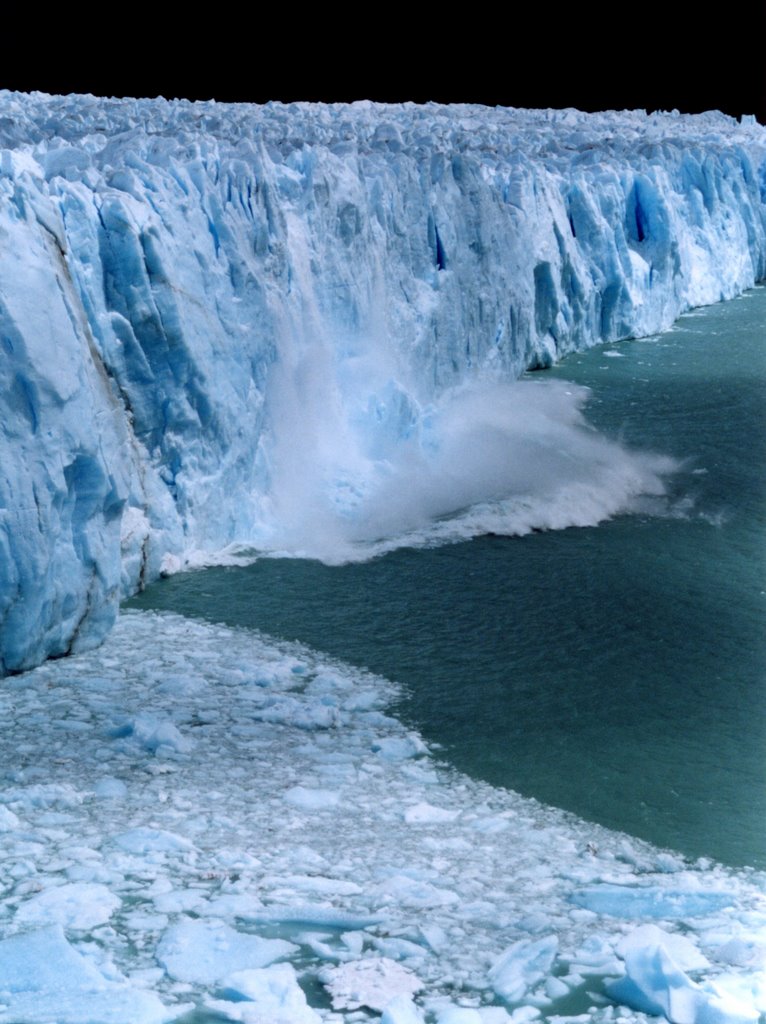 Perito Moreno by Leonardo Magro