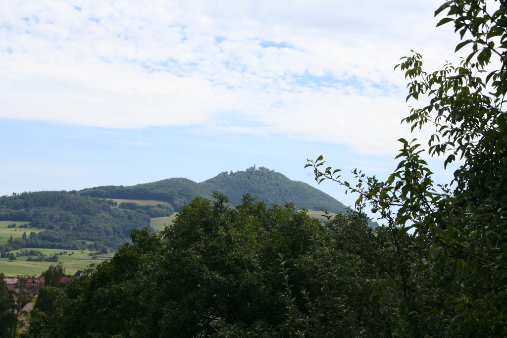 Dettingen mit Blick zur Teck by Rolf-Peter Beck