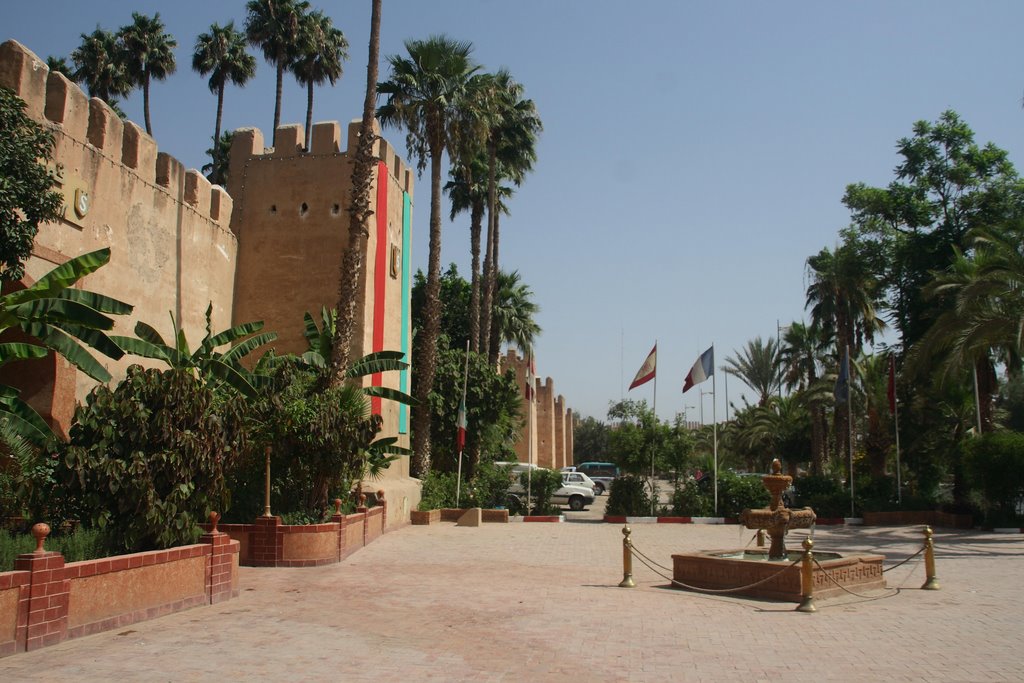 Taroudant Stadtmauer by Thomas Schwenk