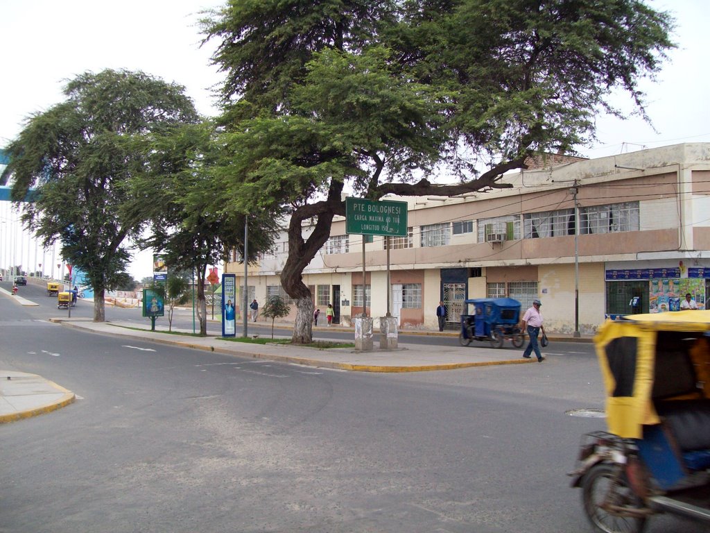 Av. Bolognesi esq. Av. Libertad by Miguel Ángel Cardena…