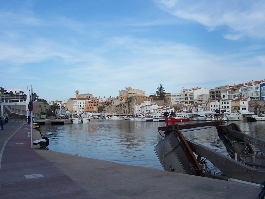 Port de Ciutadella i vista de la ciutat by Luís Seixas