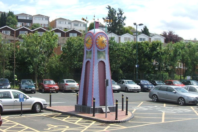 Clock at Stourbridge Railway Station by dave marsh