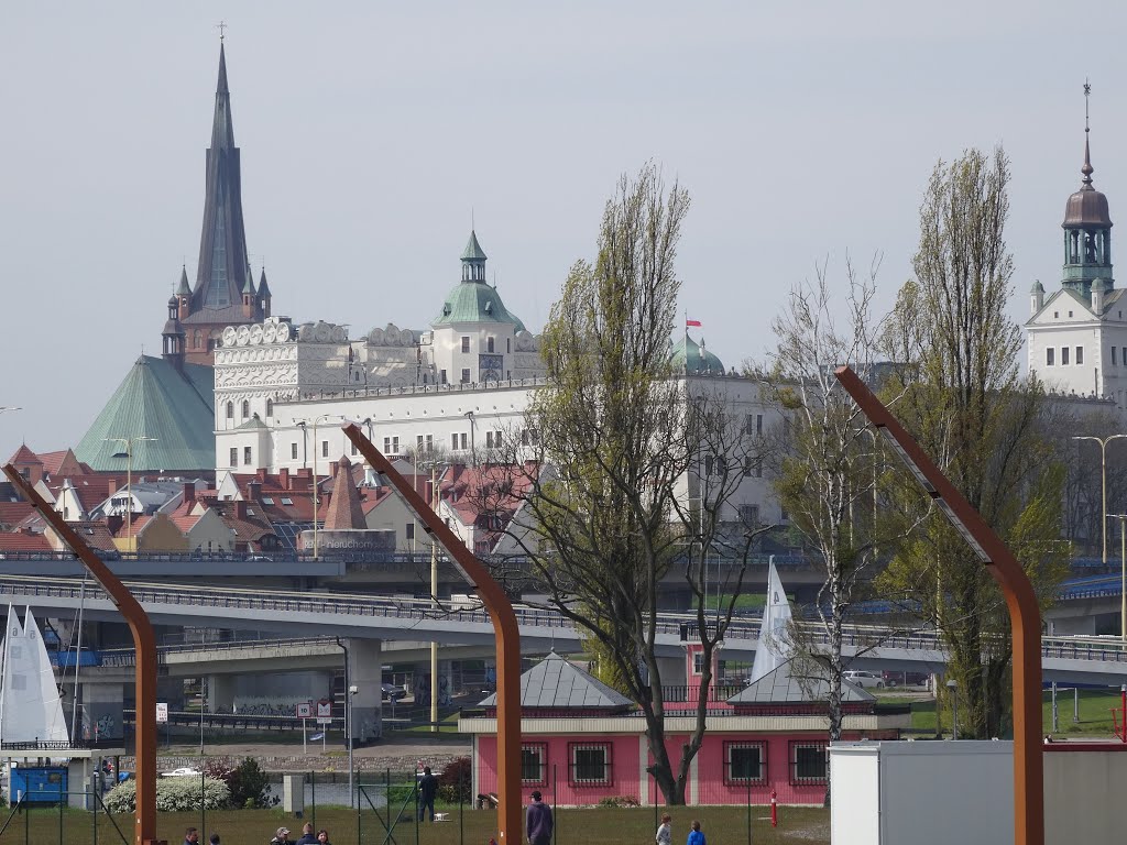 Międzyodrze-Wyspa Pucka, Szczecin, Poland by jgalganski