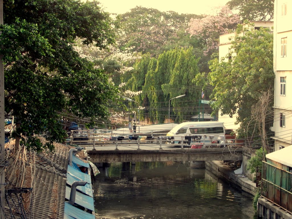 Canal and bridge by mohigan