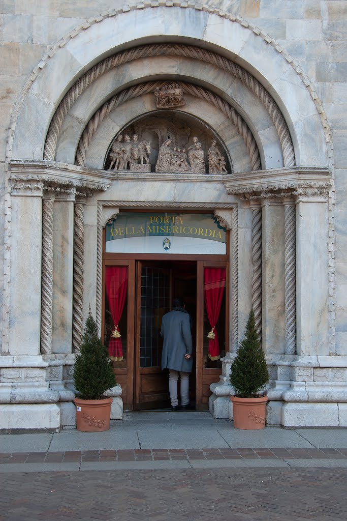 Como Duomo,Porta Santa by maRco60