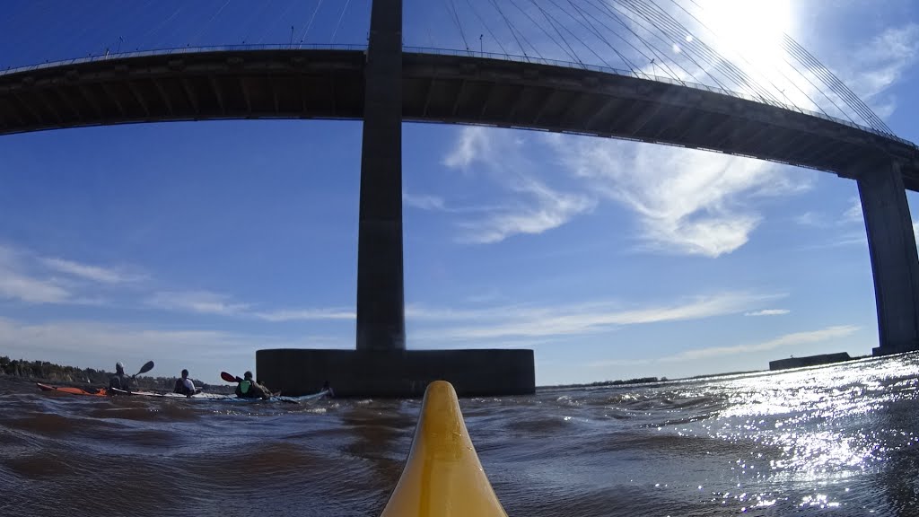 Puente Rosario-Victoria / Ntra Sra del Rosario, Granadero Baigorria, Santa Fe, Argentina by Oscar Tognocchi