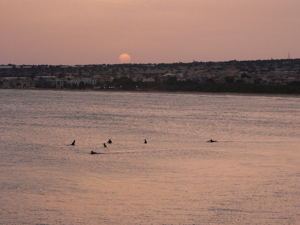 Sampieri dal Pisciotto con surfers by pisciotto