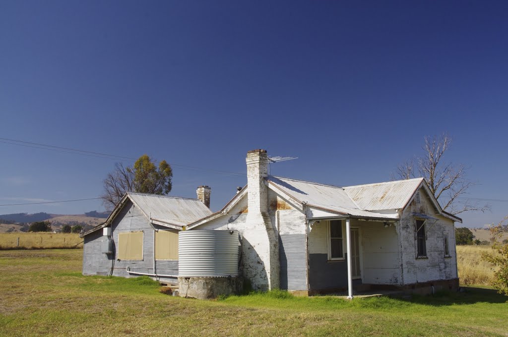 The GateKeepers Cottage at Cooming Park by James Vickers