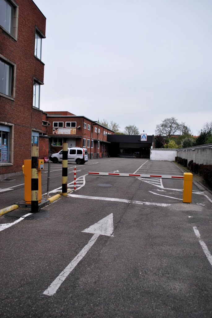 Parking ALDI Mincklerstraat Leuven by Johan Byloos