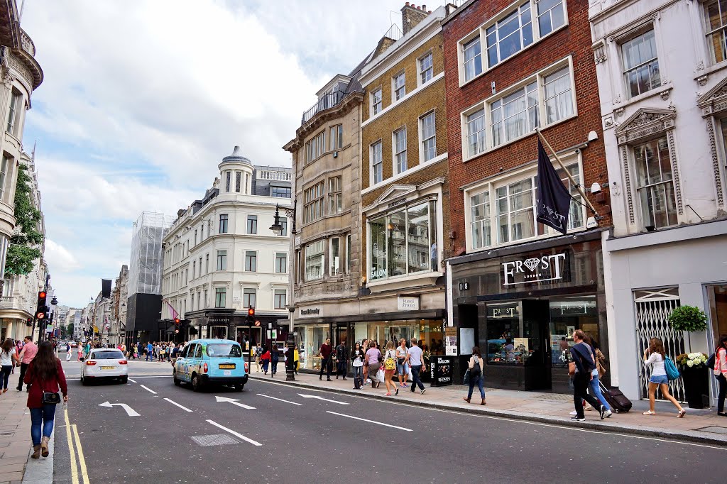 New Bond St. by Yuri Rapoport