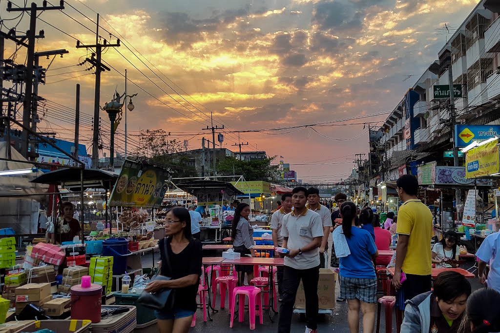 NIGHT MARKET . KHON KAEN. by Franz Posch