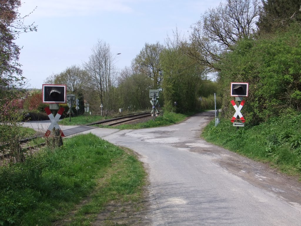 Bahnübergang by Hurrug