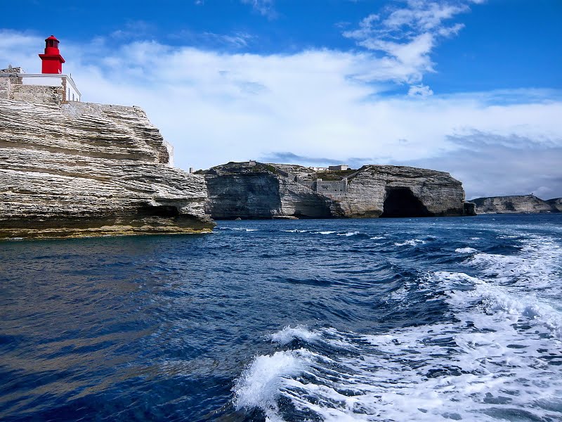 Corsica-lighthouse near town Bonifacio by bikemp