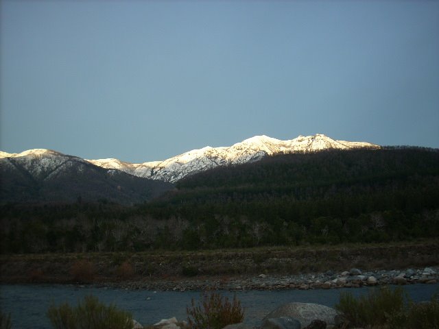 Cordillera nevada, 6:00am, Ralco by Canacho