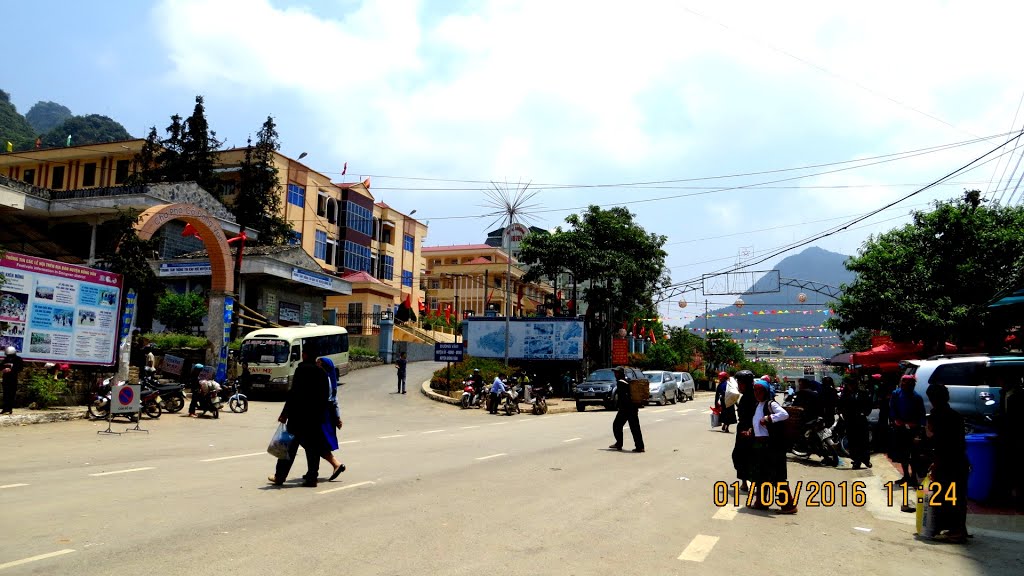 Tt. Đồng Văn, Đồng Văn, Hà Giang, Vietnam by Nguyễn Văn Đại