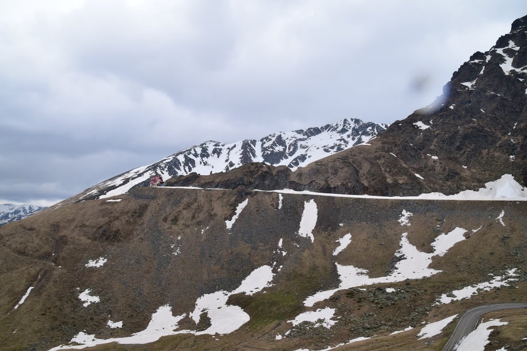 Transfăgărășan by Gabriel Ghita