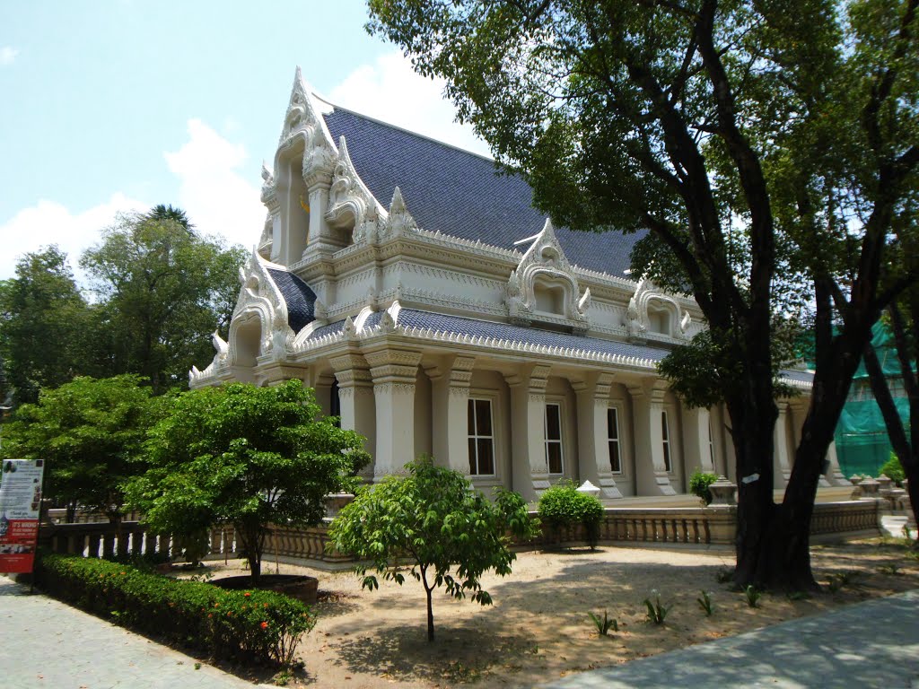 วัดราชาธิวาสราชวรวิหาร : พระอุโบสถ Wat Rachathiwat Ratchaworawiharn : Ordination Hall by Tsutomu Rikimi