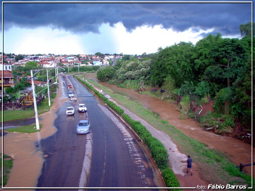 Tempestade chegando de novo... by Fábio Barros