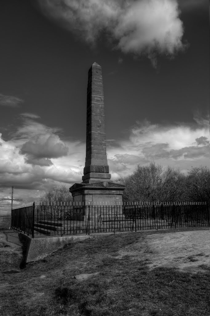 FRODSHAM WAR MEMORIAL, OVERTON HILL, FRODSHAM, CHESHIRE, ENGLAND. by CHRIS NEWMAN