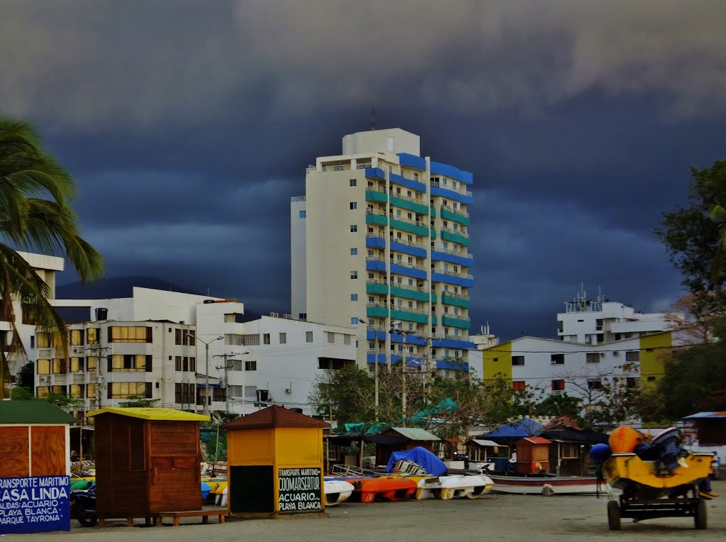 Gaira, Santa Marta, Magdalena, Colombia by Dr. Dr. Eireann Vive…