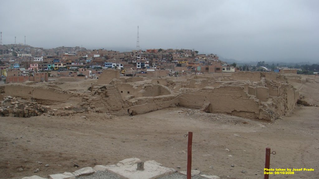 Ruins of the Palace of Pauri Chumbi, the Mayor of Pachacamac. by Josef Prado