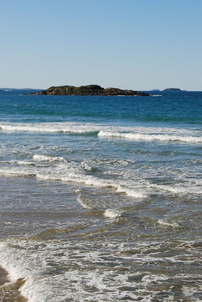 Little Muttonbird Island, South West Solitary Island and Split Solitary Island by NPWSNorthern