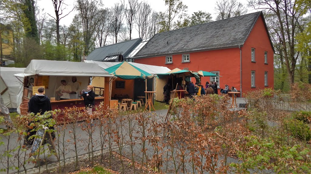 Schloss Homburg / Germany: "Schloss Homburg" bei Nümbrecht, ... Historischer, Mittelalterlicher Markt rund um das Schloss, ... Homburg Castle / Germany: "Homburg Castle" near Nümbrecht, ... Historic, Medieval market around the castle, ... Photographed in April 2016 by Armin U. P. (Earth V…