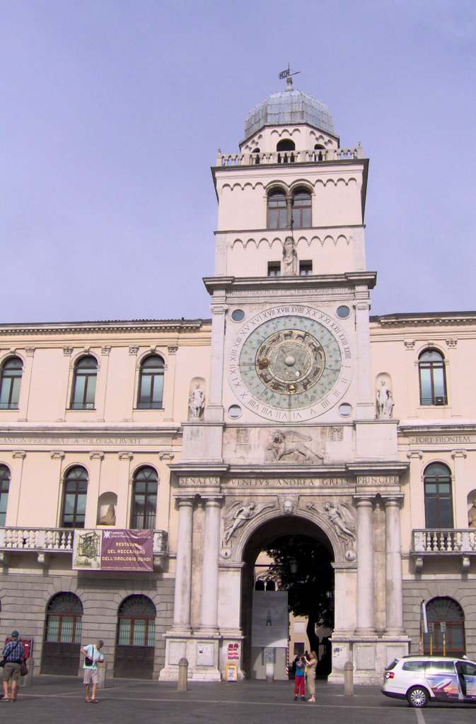 Palazzo con orologio by Imre Lakat