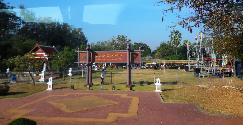 Mueang Kao, Mueang Sukhothai District, Sukhothai, Thailand by Florentine Vermeiren