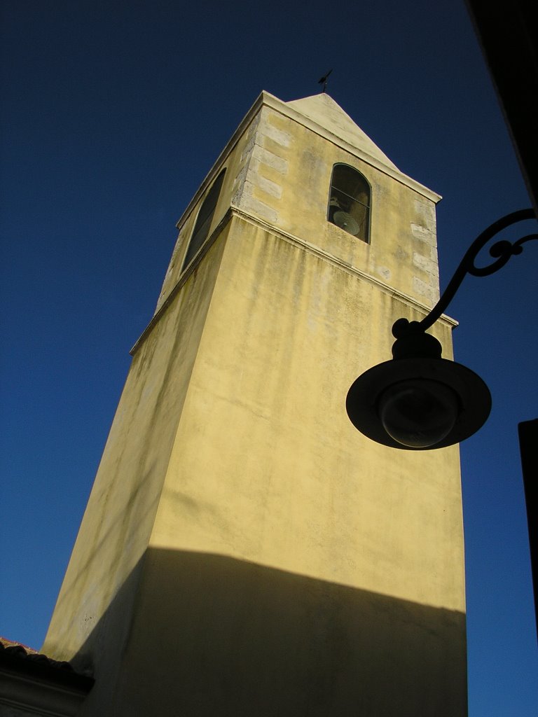 Parrocchiale di San Martino - campanile ripreso da casa Marongiu by Alexpo78