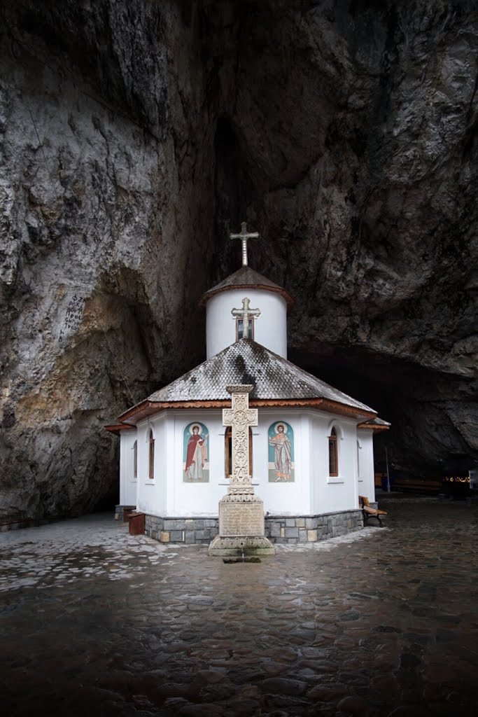 Church on a cave by jose de almeida