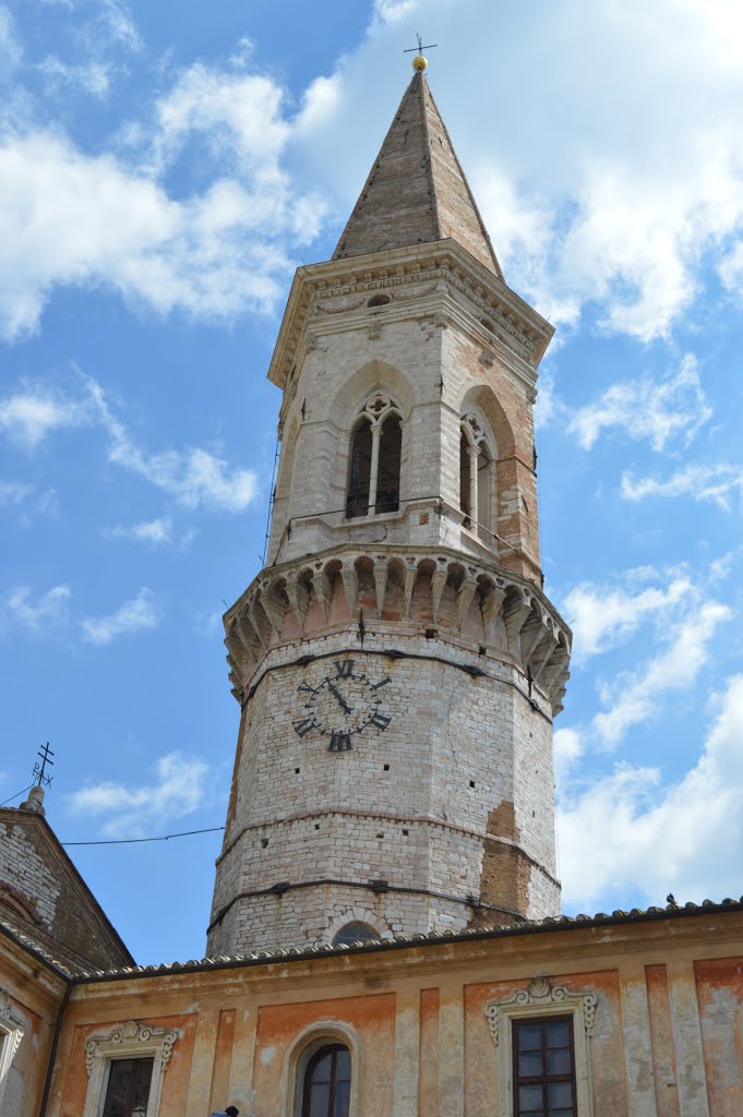 Campanile della Basilica di San Pietro by Geo S