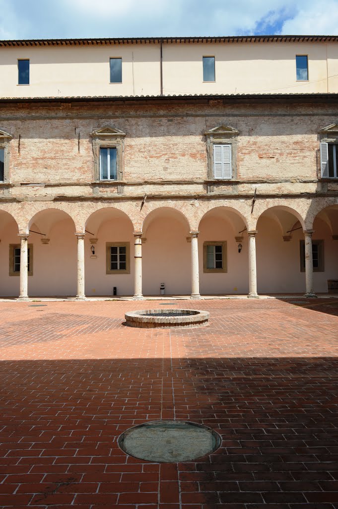 Chiostro della Basilica di San Pietro by Geo S